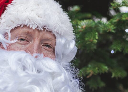 SAMEDI 12 DÉCEMBRE : Le Père Noël est à l’ISEG Strasbourg !
