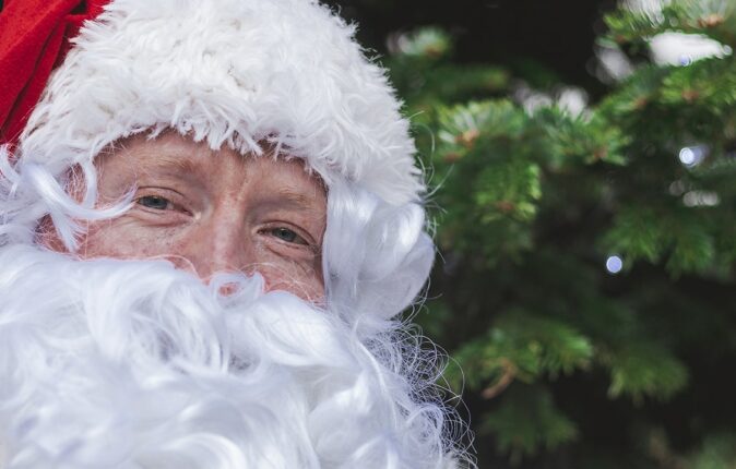 SAMEDI 12 DÉCEMBRE : Le Père Noël est à l’ISEG Strasbourg !
