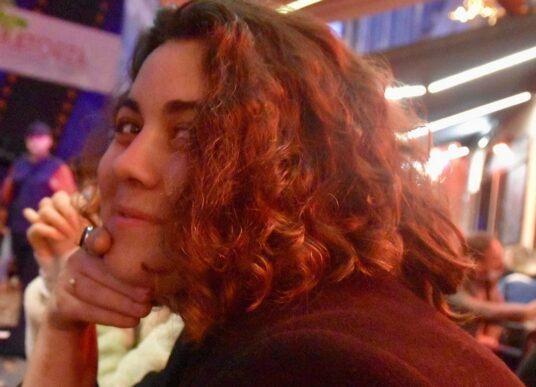 PAROLES D’ISEGIENS : Clara dessine ses propres bandes dessinées