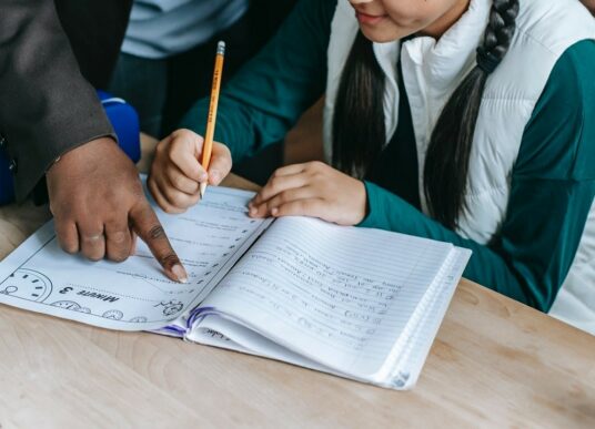 Vie associative : Margaux, bénévole auprès de l’Association Entraide Scolaire 44