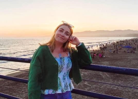 Découvrez les études solaires d’Emma Durand à l’Université d’Irvine – Californie <strong>🇺🇸</strong>