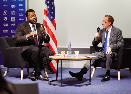 Lawrence Randolph, une rencontre diplomatique de haut rang à l’ISEG !