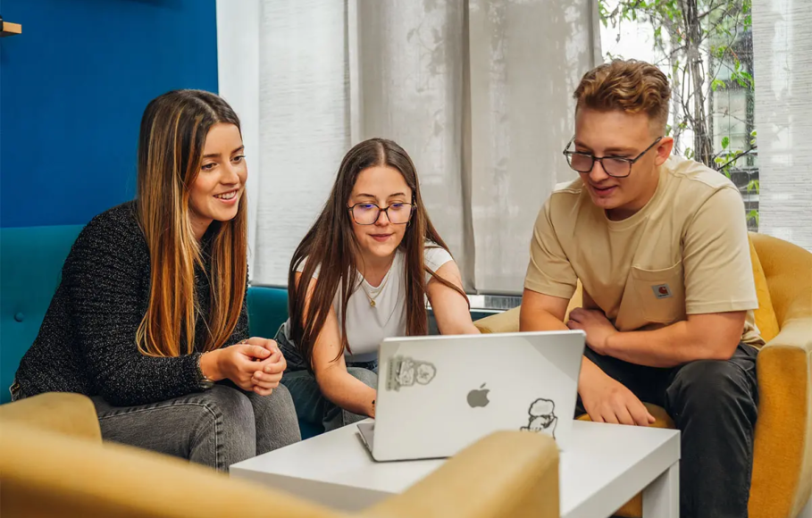 Pourquoi faire une école de publicité ? Formations, débouchés et conseils