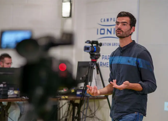 InfiniTalks | Fake news, IA et désinformation