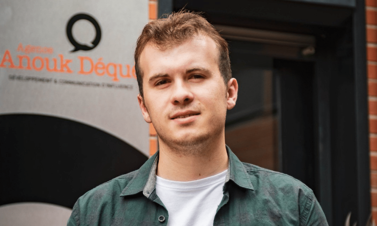 Lucas, étudiant de 4e année, Community manager chez Anouk Déqué